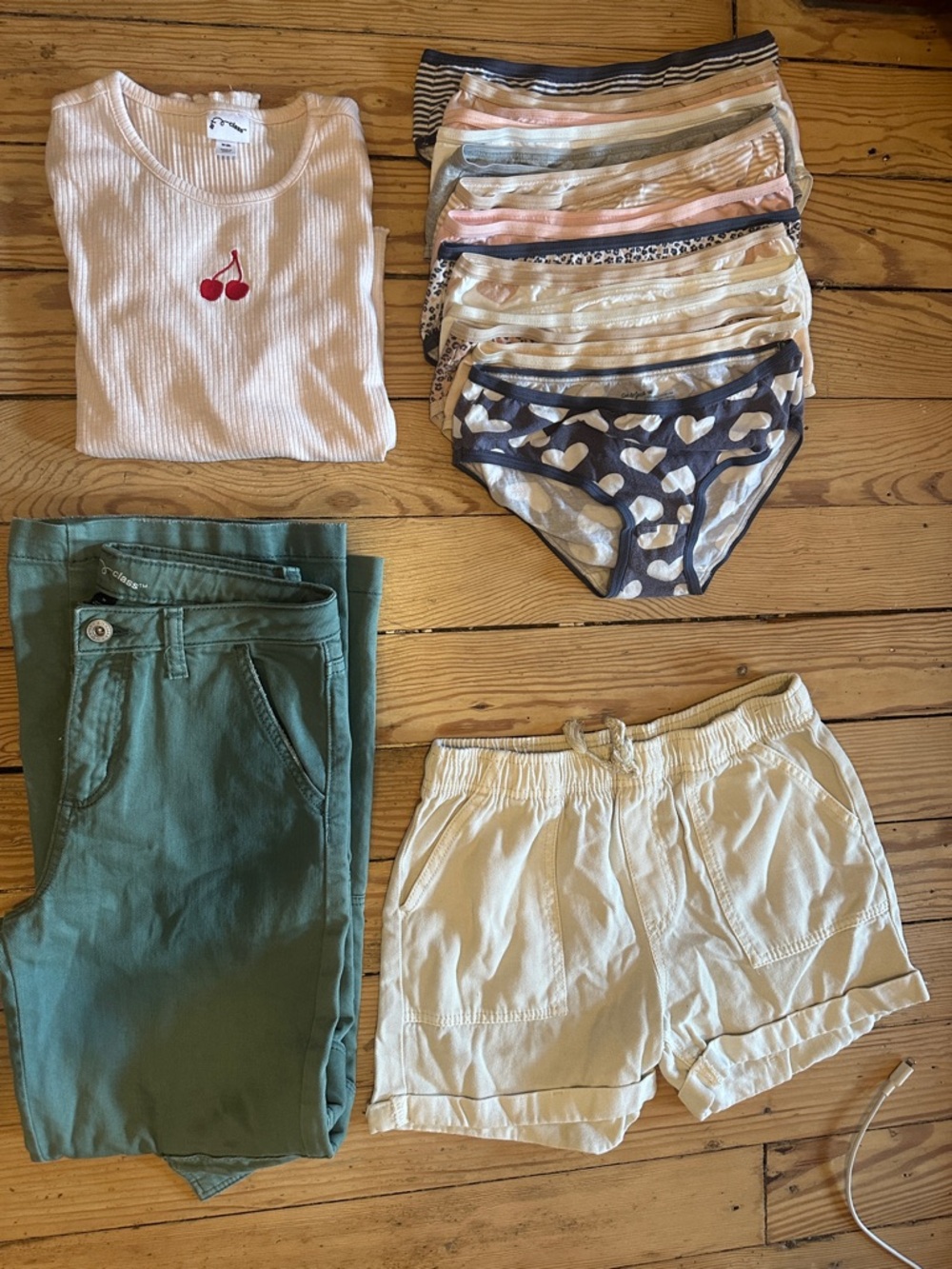 Girls CAT & JACK cargo Camp Wardrobe fit 8-10 kaki Top + Undies + Shorts + Pants